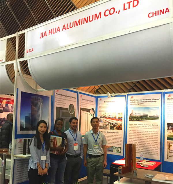 EXPOSICIÓN DE EDIFICIOS DE KENIA